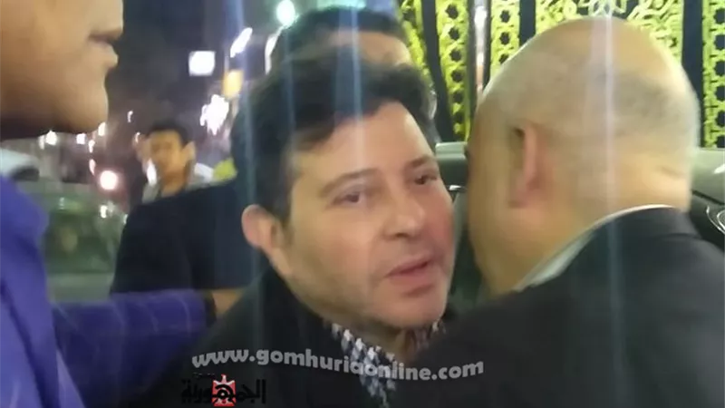 وصول الفنان هاني شاكر عزاء شعبان عبد الرحيم بفيصل