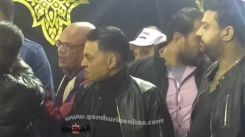 الحزن يخيم على الفنان طارق الشيخ فى عزاء شعبان عبد الرحيم
