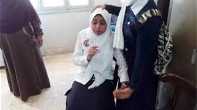 إصابة 11 طالبة باختناق شديد فى مدرسة بالداخلة بسبب حرق المخلفات