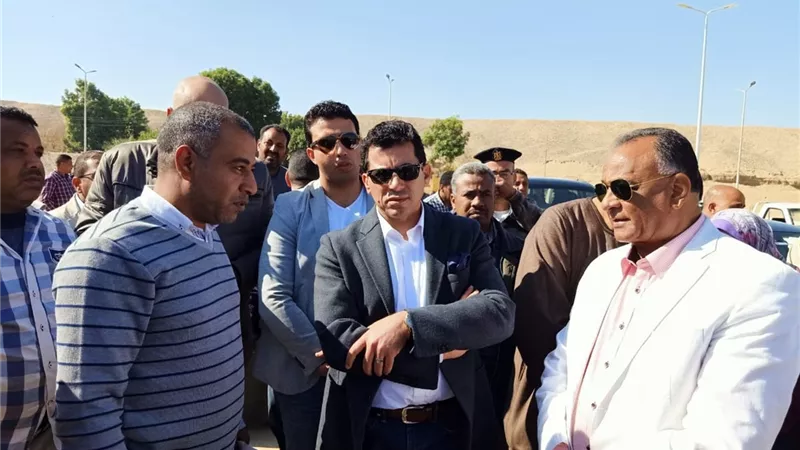 وزير الرياضة يوجه بصرف مكافاه لمركز شباب الحسينات بالأقصر
