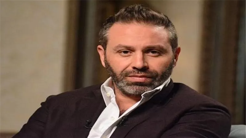 حازم إمام يفتح النار على اللجنة الخماسية لهذا السبب