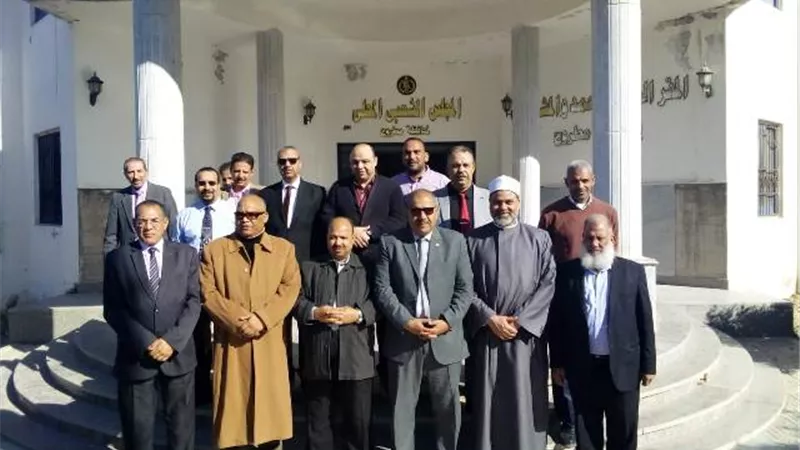 النيلي يتابع انطلاق القوافل التعليمية بمدينة مرسي مطروح .
