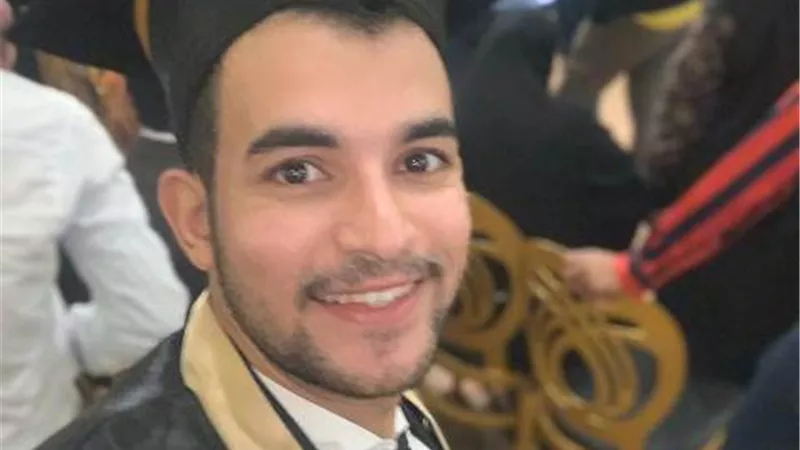 تهنئة بمناسبة التخرج والتفوق