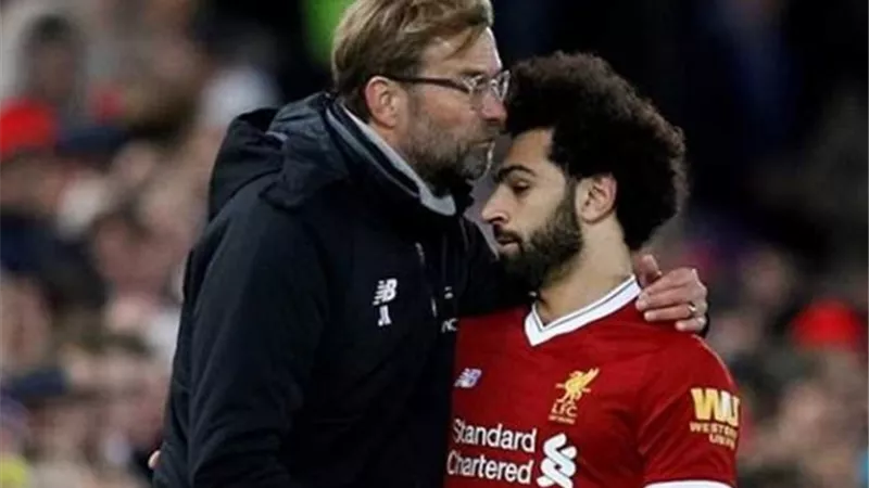 مدرب ليفربول يكشف سبب استبعاد محمد صلاح في لقاء القمة