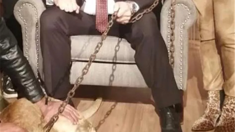 أسد يهاجم عمرو الليثي ويثير ذعر العاملين علي النهار غدا