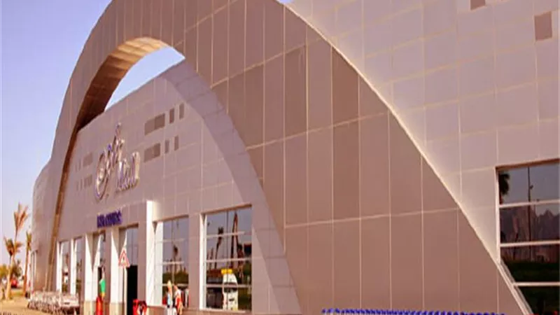 إشادة بريطانية بمطار شرم الشيخ الدولي قبل أيام من استئناف الرحلات