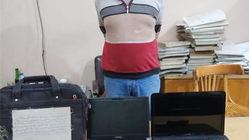 صاحب الشركة حول مقهى سجل مدنى لتزوير المستندات الحكومية