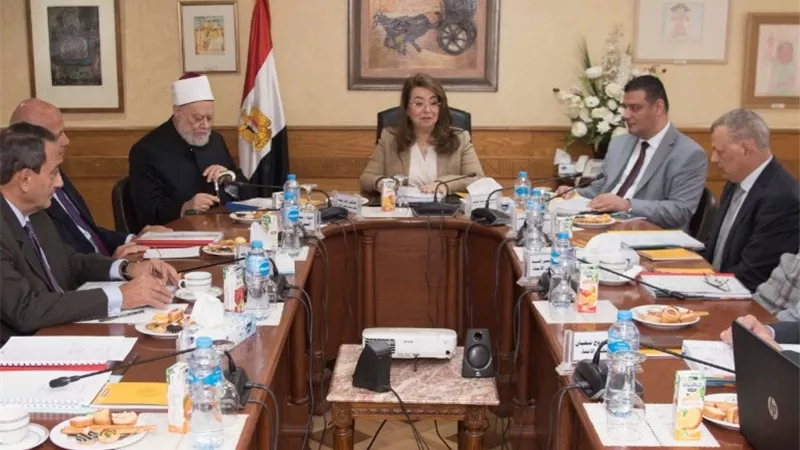 وزيرة التضامن توجه بالبدء في تجهيزات موسم الحج ٢٠٢٠