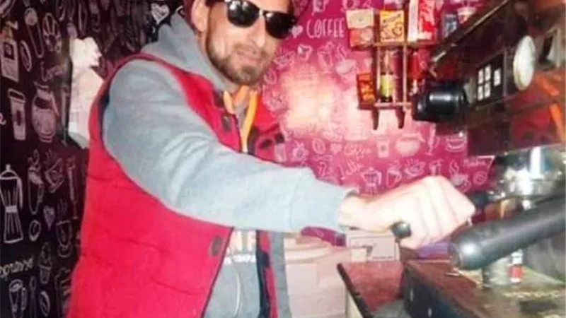 سائق يطعن زميله بسلاح أبيض بسبب خلافات على أولوية تحميل الركاب ببنها