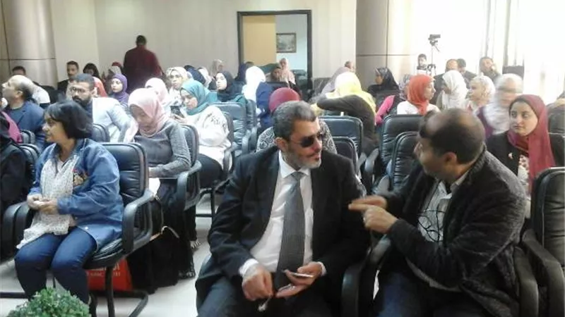 استخدام جهاز الروتارى فى علاج الجذور فى مؤتمر طب الاسنان بمستشفى الزيتون.. بالصور