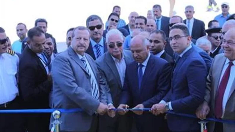 الوزير وفوده يشهدان تدشين وانطلاق أولي رحلات الخط الملاحي
