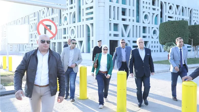 وزيرة الصحة تصل لمحافظة الأقصر لمتابعة استعدادات تطبيق التأمين الصحي الشامل الجديد