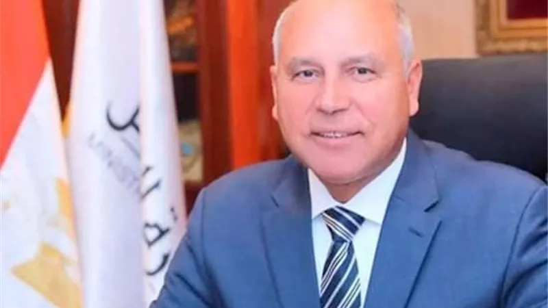 الوزير: افتتاح محطتي مترو هشام بركات والنزهة أول يناير