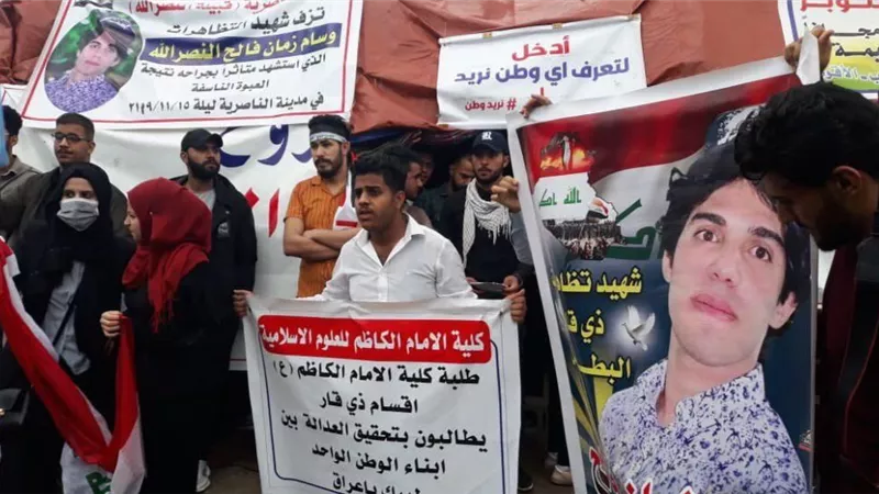 طلبة مدارس بغداد والنجف يضربون عن الدوام الرسمي
