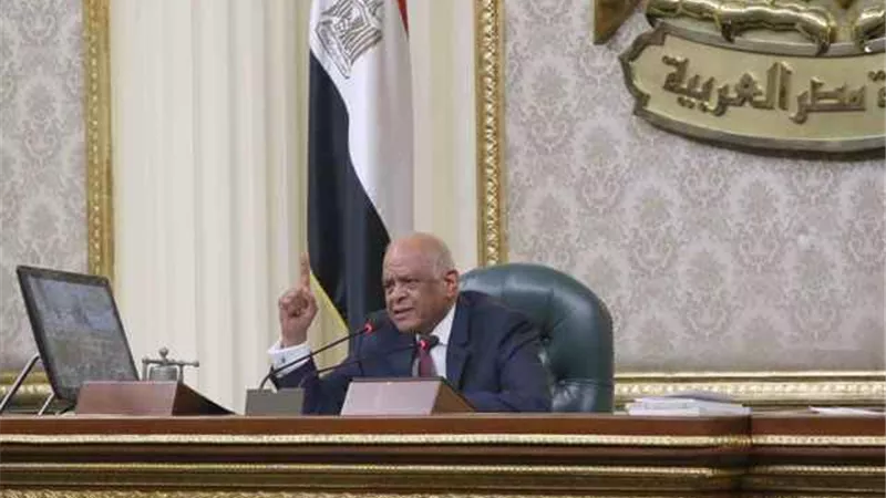 عبد العال يحيل عددا من مشروعات القوانين للجان المختصة