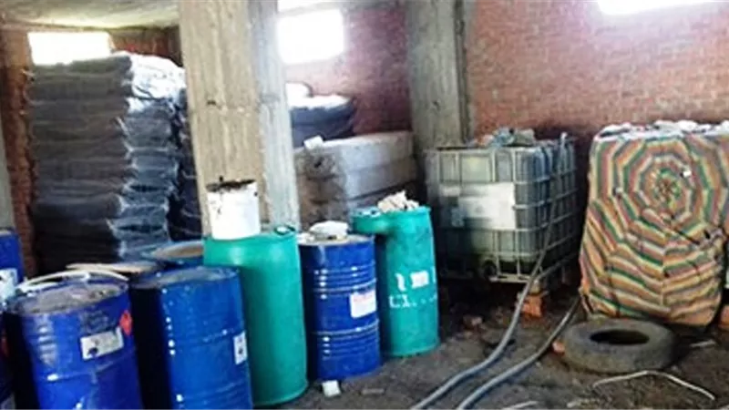 ضبط مصنعين مخالفين بهما مواد غذائية منتهية الصلاحية بدمنهور