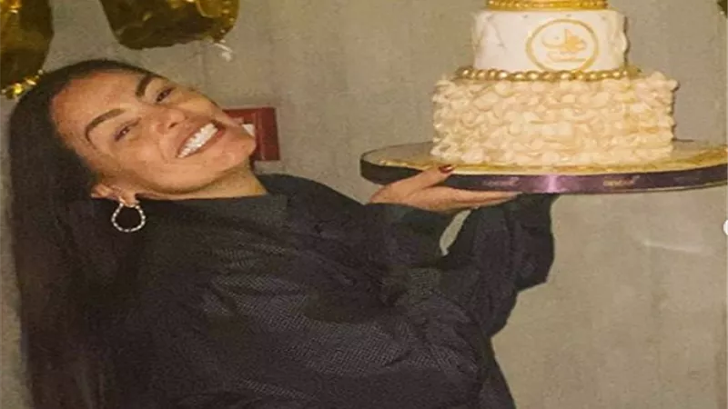شاهد شريهان تحتفل بعيد ميلادها الـ 55.. صور