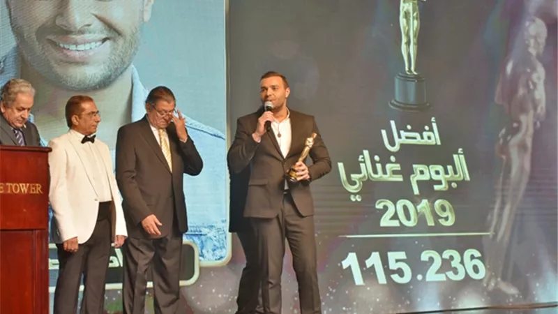 تكريم رامي صبري كأفضل مطرب عربي لعام 2019 بمهرجان نجم العرب
