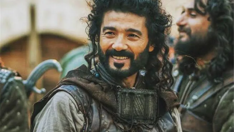 خالد النبوى يشعل 