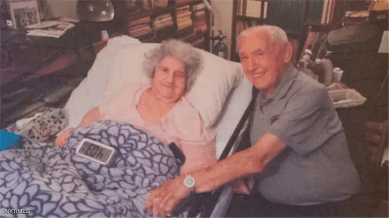 قصة حب مأساوية.. أحبها في سجن والتقاها بعد 72 عاما