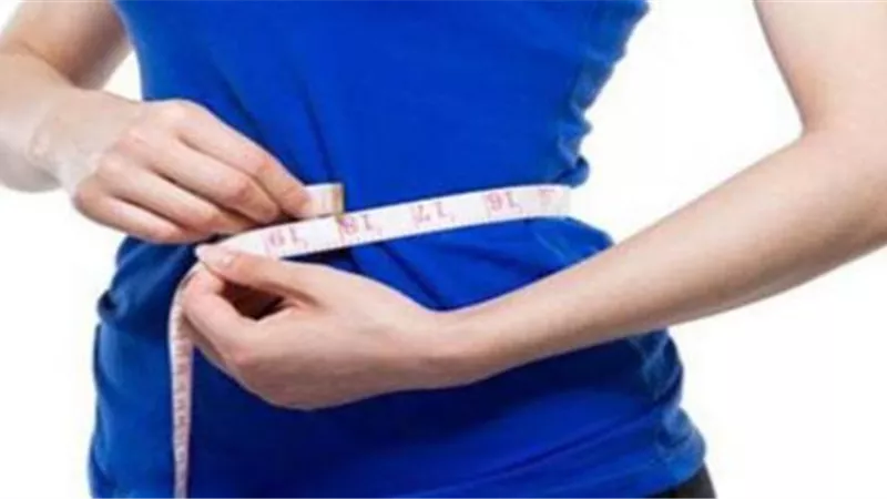 5 فواكه تساعد في القضاء على دهون البطن
