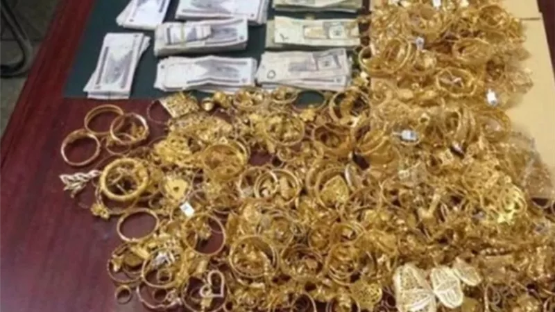 سيدة تستعين بعشيقها لسرقة أموال ومجوهرات شقيقتها بالهرم