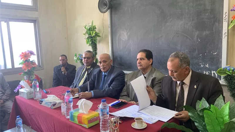 فريق دعم فني من مركز ضمان الجودة والتدريب بفرع الجامعة بأسيوط يزور كلية الشرعية والقانون