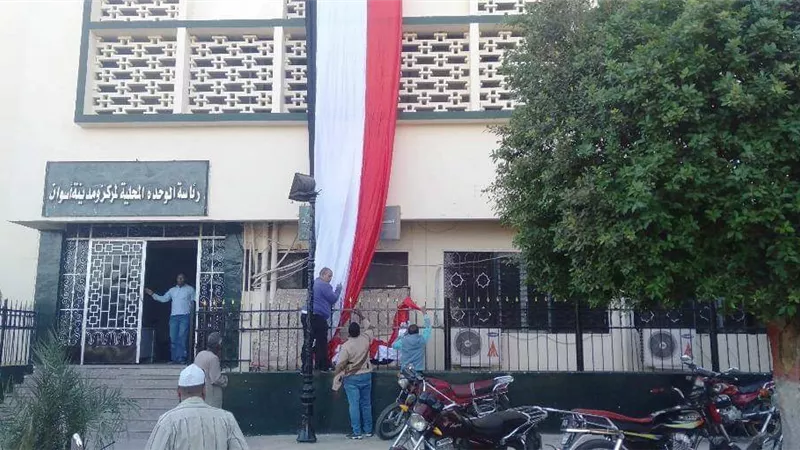انتشار لافتات الترحيب بالرئيس السيسي على كورنيش النيل بأسوان