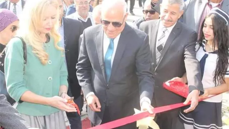 محافظ بورسعيد و القائم بأعمال السفارة الروسية بالقاهرة يفتتحان ميدان ستالينجراد