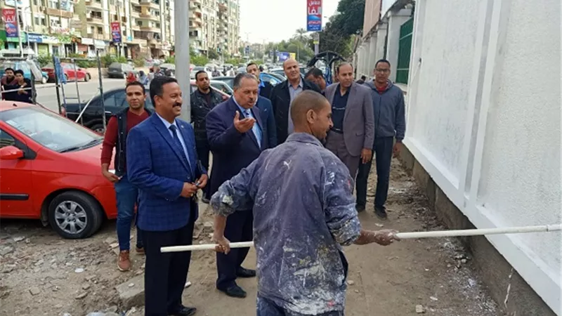 وكيل وزارة الصحة يتابع اعمال النظافة والتجميل بسور الاسعاف ومديرية الصحة