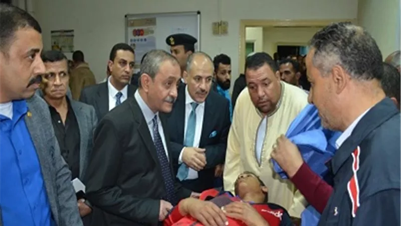 اصابة 24 مواطن في حادث تصادم بطريق السويس