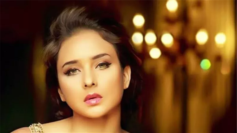 بالفيديو: نيللي كريم تكشف تفاصيل مرضها لأول مرة بعد العملية