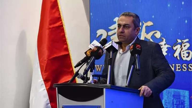 خالد عباس: حجم الإنجاز بمنطقة الأعمال بالعاصمة الإدارية يتم تنفيذه بسواعد مصرية