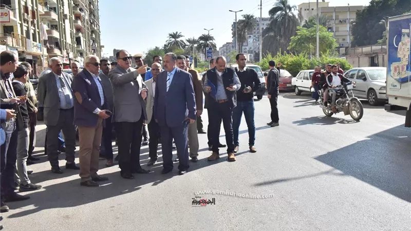 محافظ أسيوط يستعرض الموقف التنفيذى لمشروعات كوبري منقباد وتطوير المدخل الجنوبي ونفق المعلمين