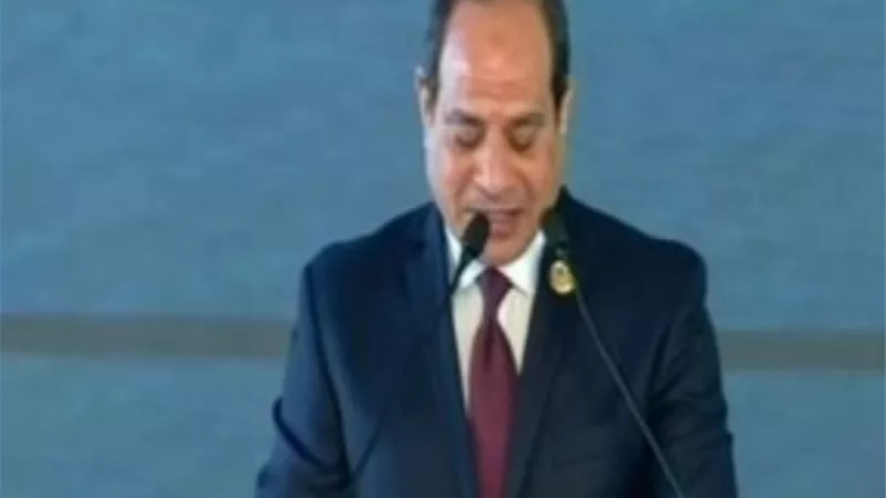 السيسي : نتطلع جميعاً إلى التوقيع على اتفاقية استضافة مصر لمركزالاتحاد الأفريقي لإعادة الإعمار والتنمية