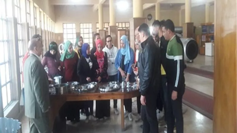 طلاب جامعتي المنيا والمنصورة يزورون المشروعات القومية بهضبة الجلالة