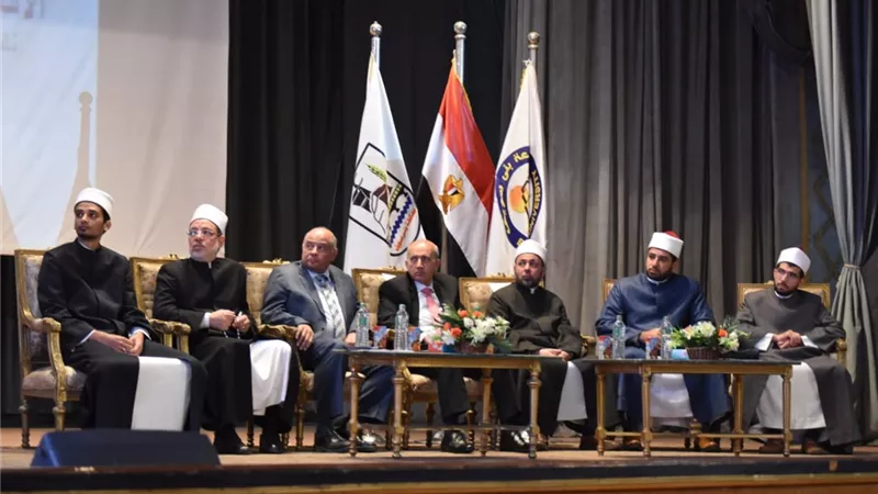 لقاء جماهيرى لمركز الأزهر العالمي للفتاوى الإلكترونية بجامعة بنى سويف