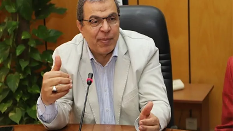 رفع ايقاف نشاط 3 شركات لإلحاق العمالة بالخارج