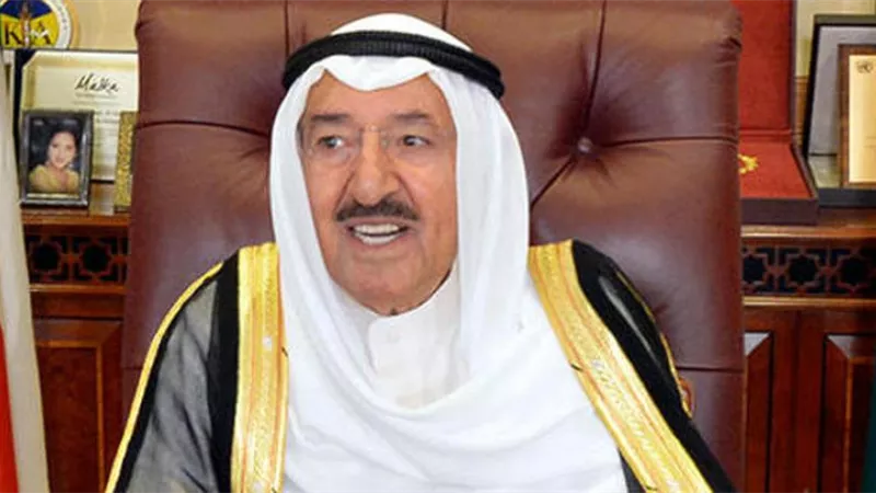 أمير الكويت يعلق على حادث الاعتداء على رئيس مجلس الأمة في مقبرة