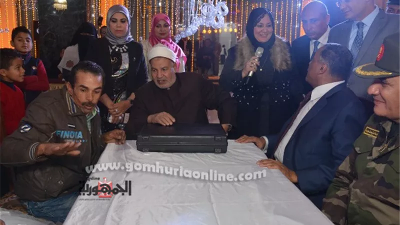 محافظ مطروح يشارك في حفل الزفاف الجماعي
