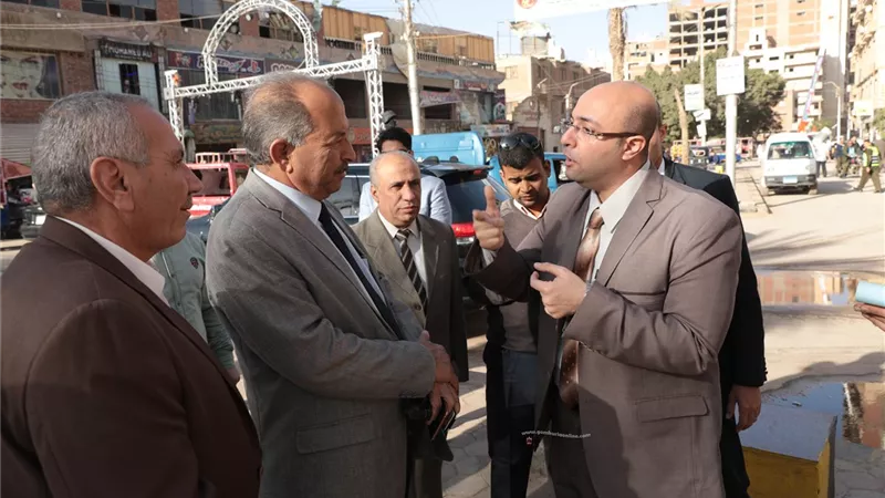محافظ بني سويف يحيل للتحقيق مسؤولي الاشغالات والبيئة بالواسطى