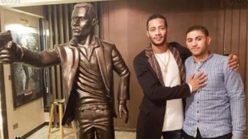 شاهد بالفيديو : تمثال محمد رمضان يشعل السوشيال ميديا