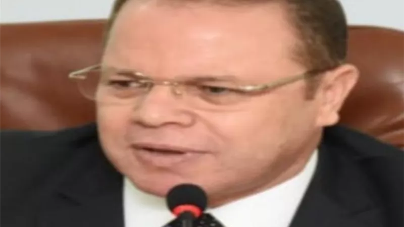 النائب العام يأمر بالتحقيق في واقعة فيديو لأم تضرب ابنها بعنف