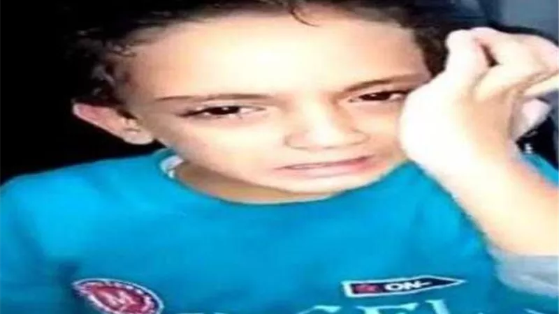 بعد القبض عليها.. تفاصيل جديدة لصاحبة فيديو تعذيب طفلها