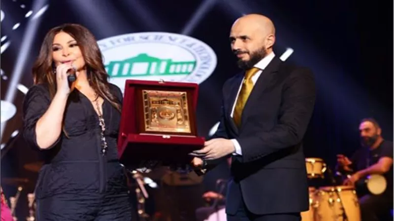 إليسا تتألق في أقوى ليلة رومانسية بإحدى الجامعات الخاصة.. صور