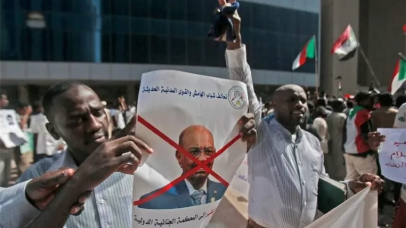 النطق بالحكم في محاكمة البشير بتهمة الفساد اليوم