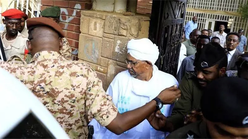 ايداع البشير مؤسسة للاصلاح الاجتماعي ومصادرة أمواله