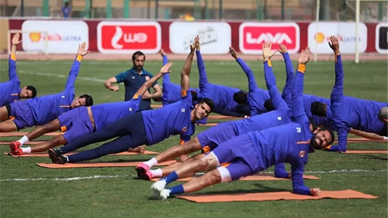 لاعبو الاهلى يخوضون تدريبات قوية استعدادا للحدود
