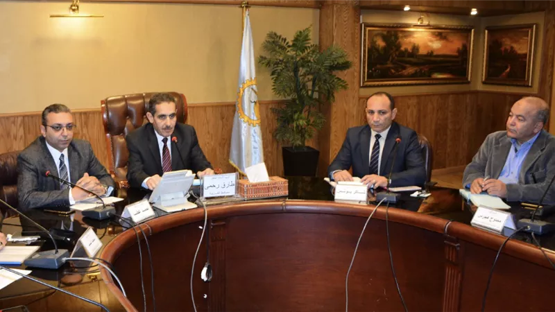 محافظ الغربية يناقش تطوير المناطق العشوائية والتي تشمل 7 مشروعات بقيمة 411 مليون جنيه
