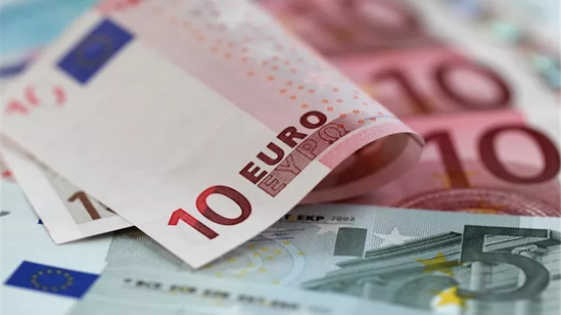 سعر اليورو اليوم السبت 14-12-2019